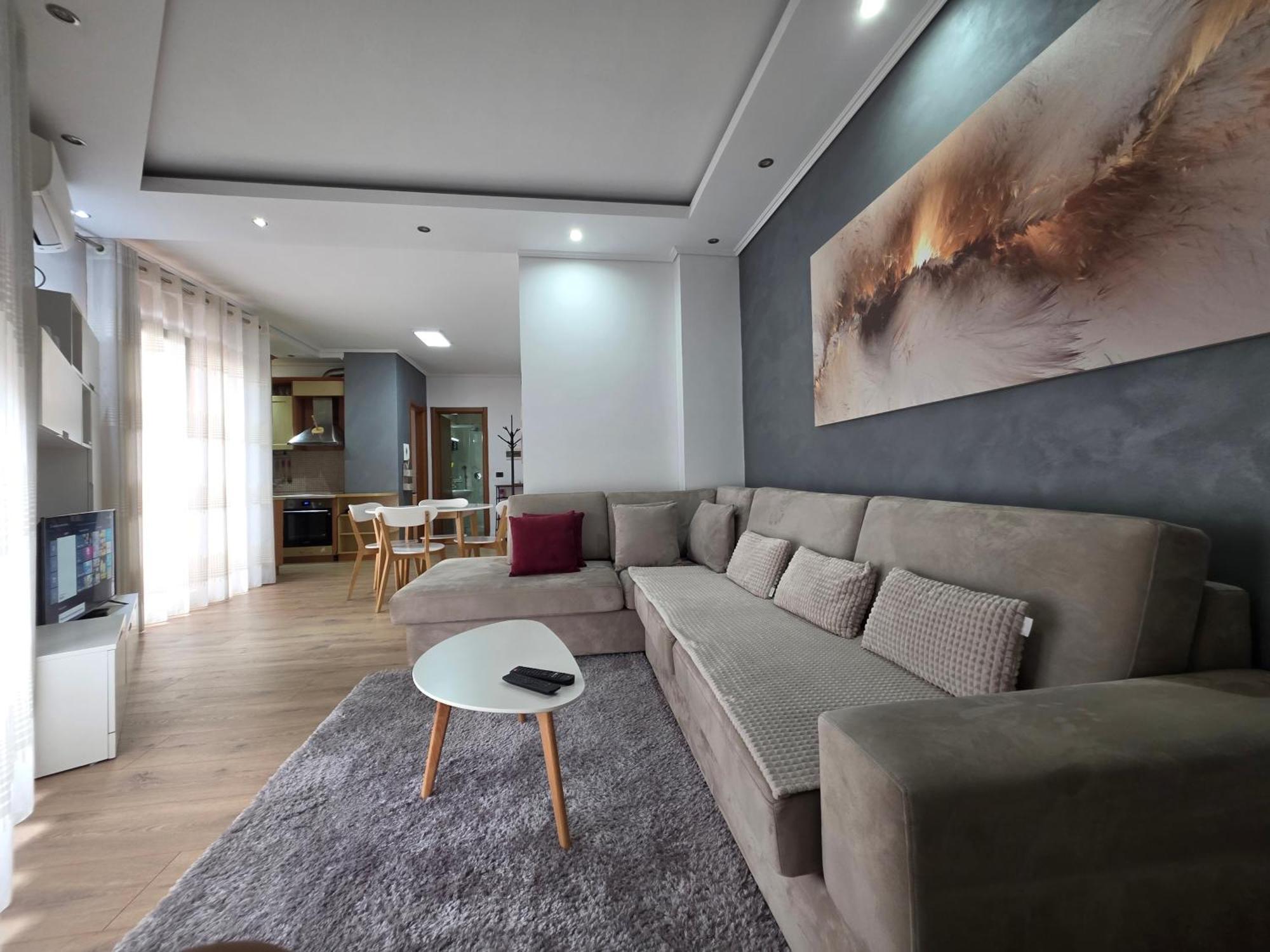 Aura Skanderbeg Square Apartments Tirana Exterior photo